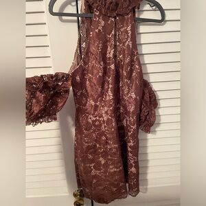 Selfie Leslie brown lace overlay romper NWT. Size large. Very cute!